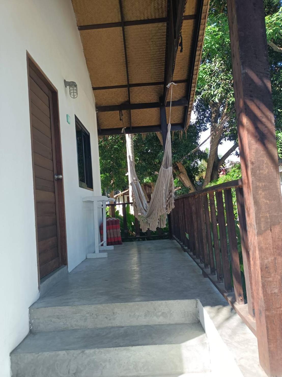 Sarana Bungalows (Adults Only) بان تاي الغرفة الصورة